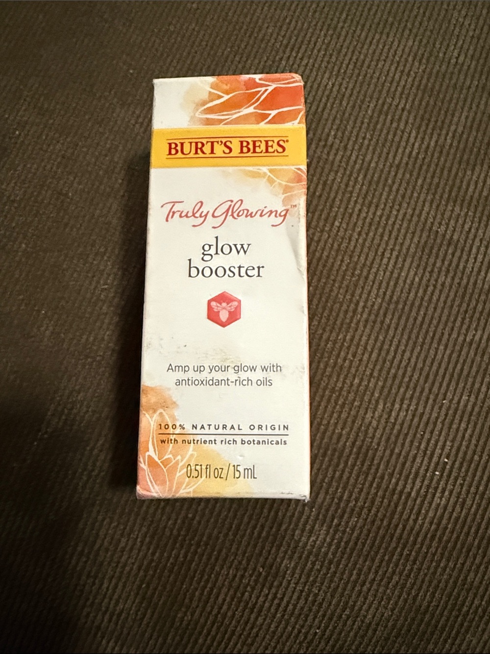 Burt's Bees Truly Glowing Glow Booster - White & Orange Accents